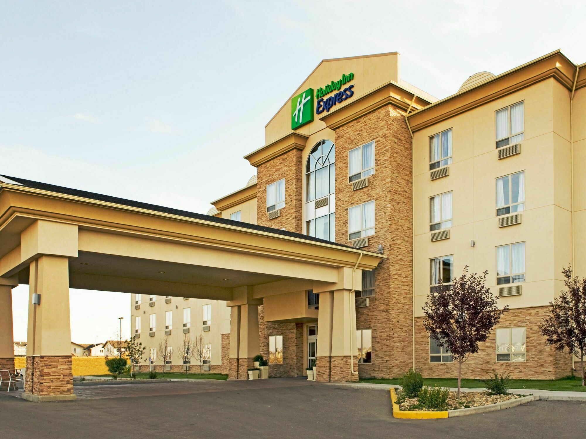 Holiday Inn Express Grande Prairie, An Ihg Hotel Exterior photo